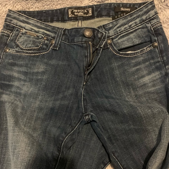 𝒥𝑒𝒶𝓃𝓈 - Picture 2 of 3